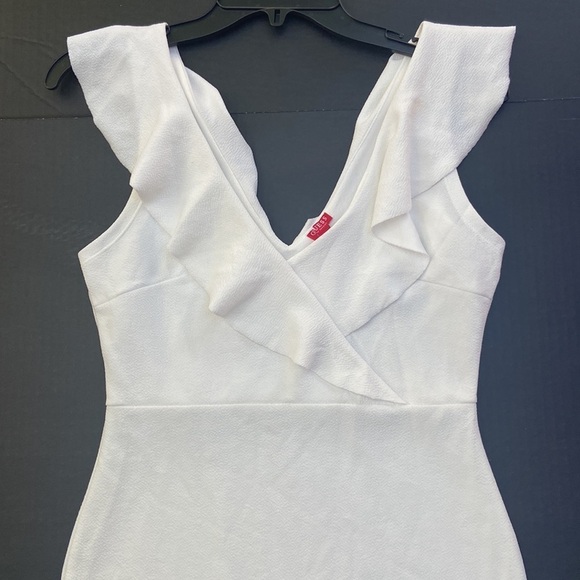 Guess Dresses & Skirts - New GUESS Ruffle V-Neck White Dress SZ S